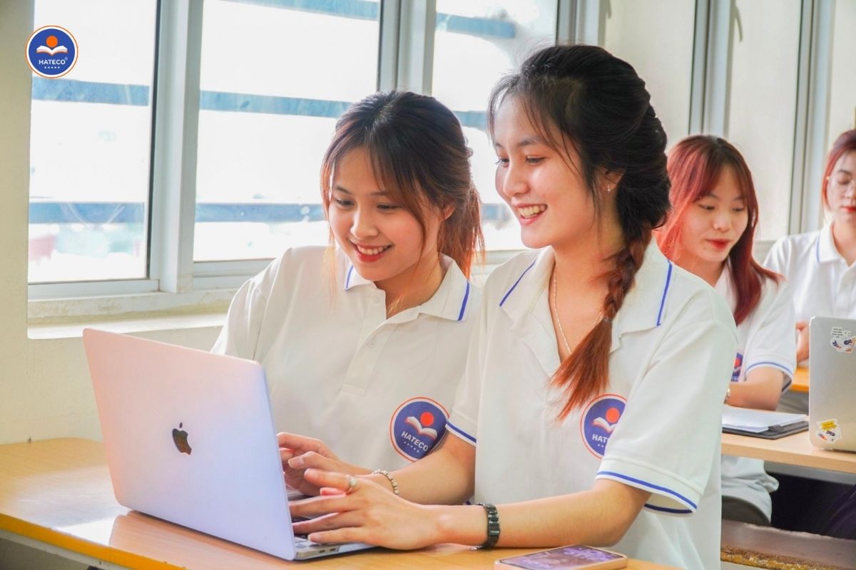 Sinh viên ngôn ngữ Hàn tại Cao đẳng Kinh tế Công nghệ Hà Nội được đào tạo chuyên sâu từ kiến thức chuyên môn đến kỹ năng nghề nghiệp